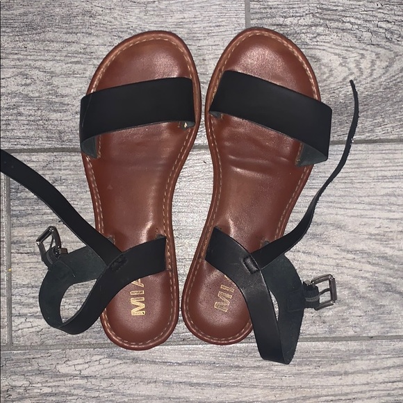 cute everyday sandals